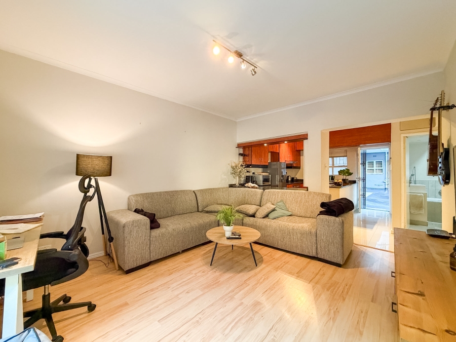 2 Bedroom Property for Sale in Oranjezicht Western Cape